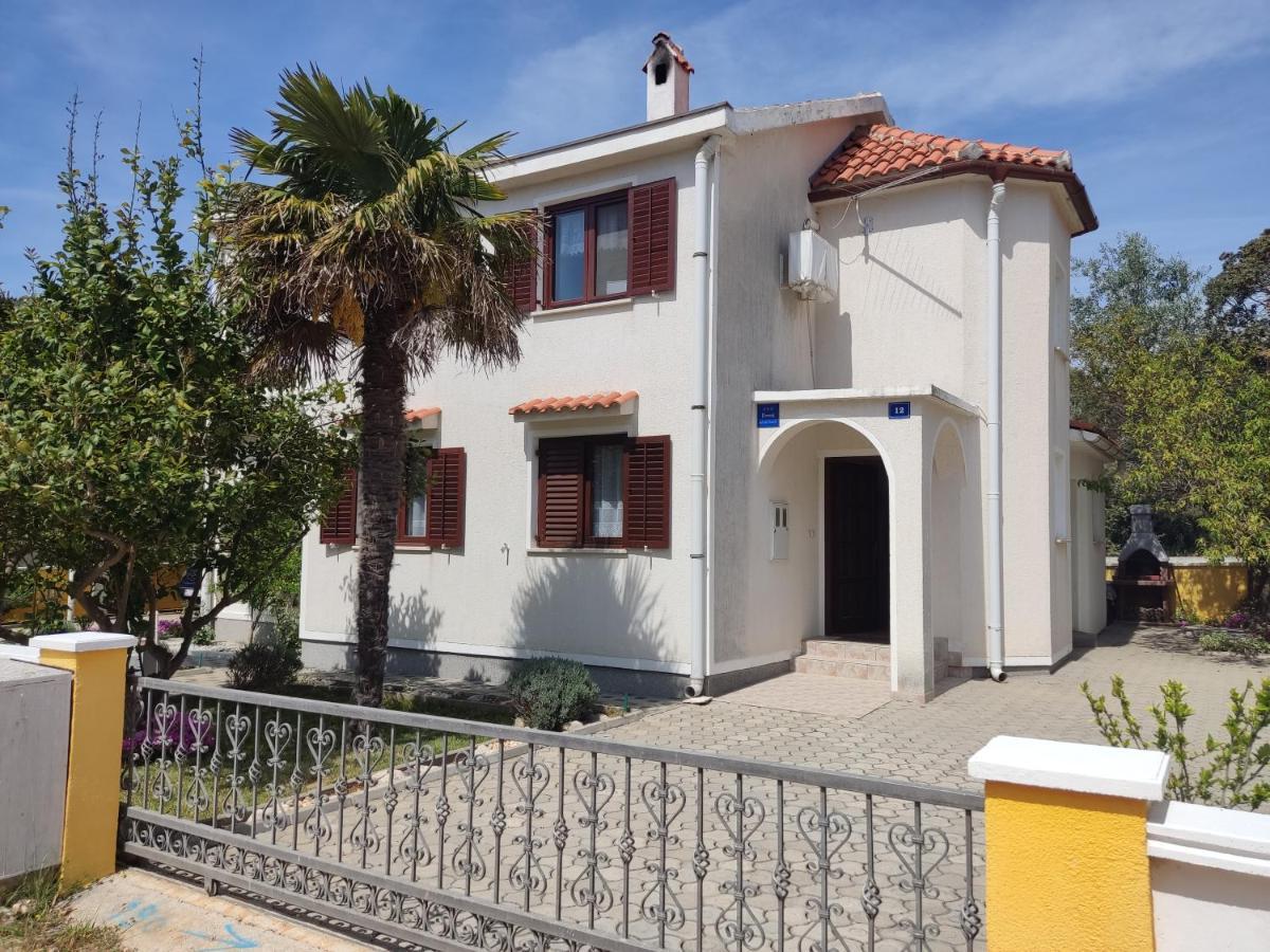 Apartman Car Vir Exterior foto